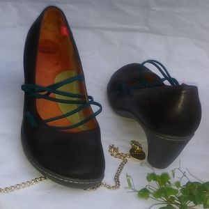 Camper Black  Leather Shoes